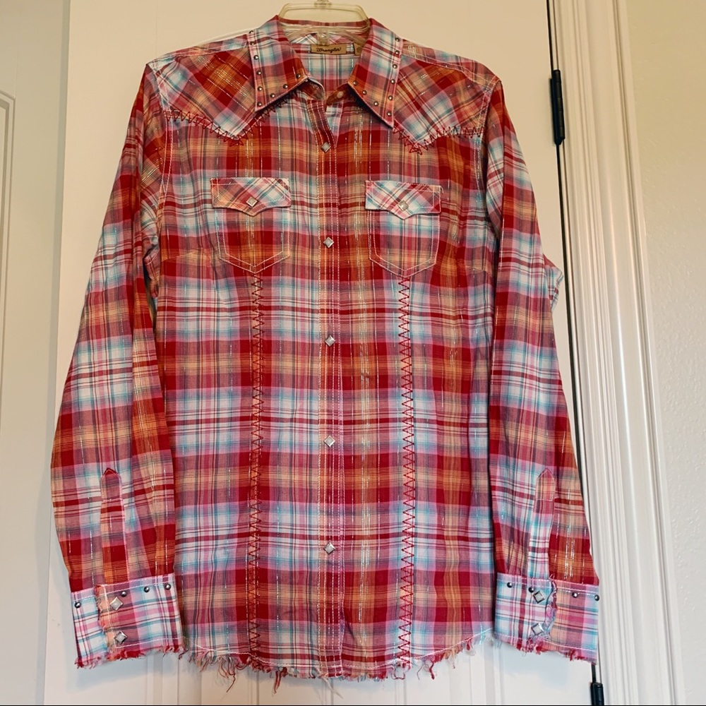 Ladies Wrangler Pearl Snap Distressed Shirt